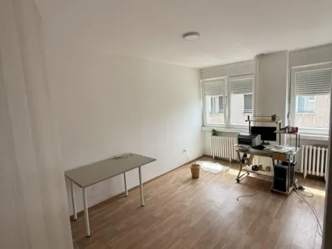 Rent, three bedroom apartment, 85m², Bulevar Oslobodjenja, Novi Sad Sve Podlokacije - image 10