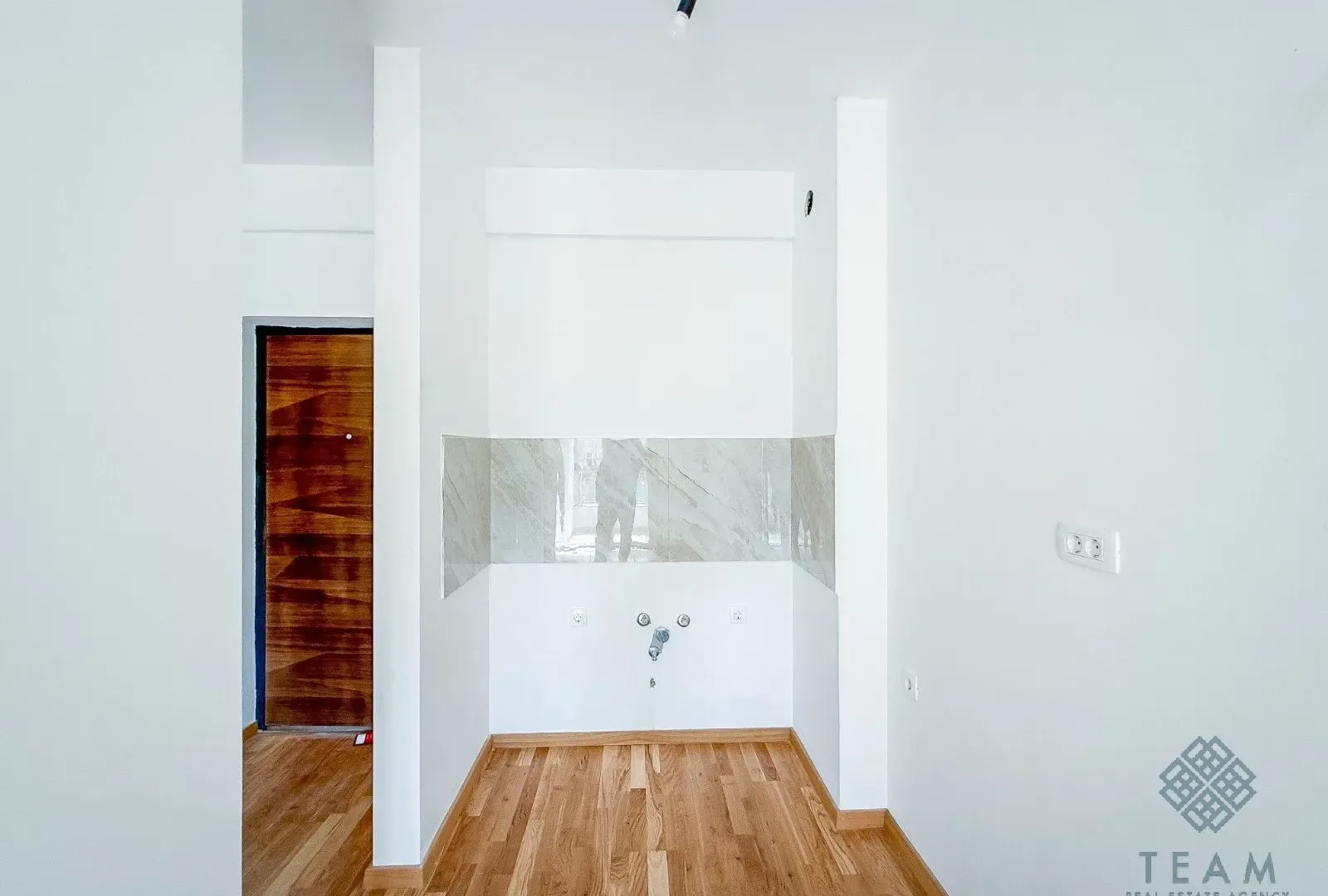 Sale, studio apartment, 31m², Bečići, Budva