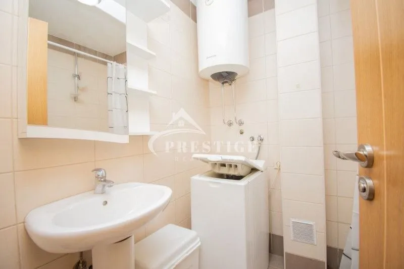 Izdavanje, trosoban stan, 80m², Preko Morače, Podgorica