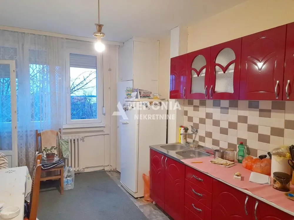 Prodaja, trosoban stan, 78m², Zemun Sve Podlokacije, Beograd