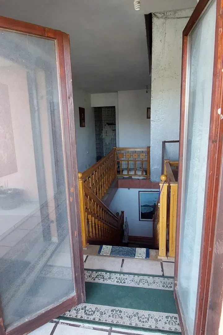 Prodaja, kuća, 252m², Podgorica, Crna Gora