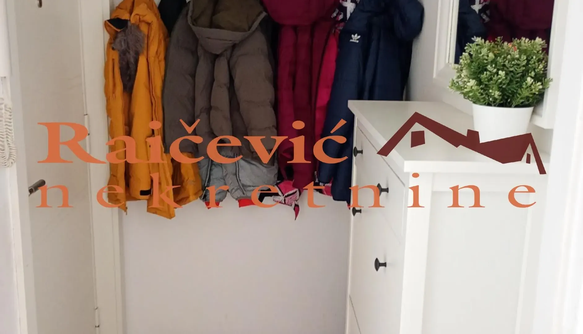 Prodaja, trosoban stan, 69m², Vračar Sve Podlokacije, Beograd