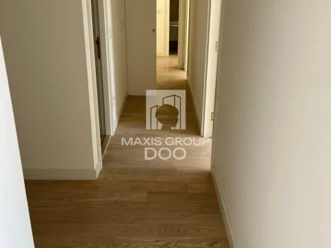 Sale, four bedroom apartment, 109m², Savski Venac, Beograd - image 9