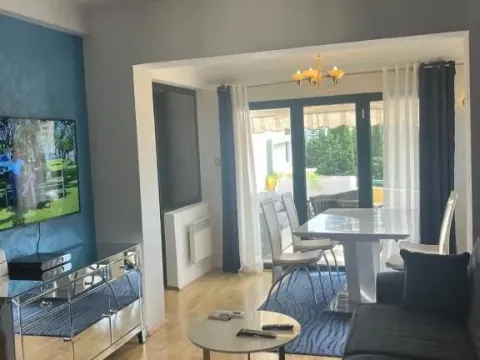 Rent, apartment, 53m², Budva, Crna Gora - image 1