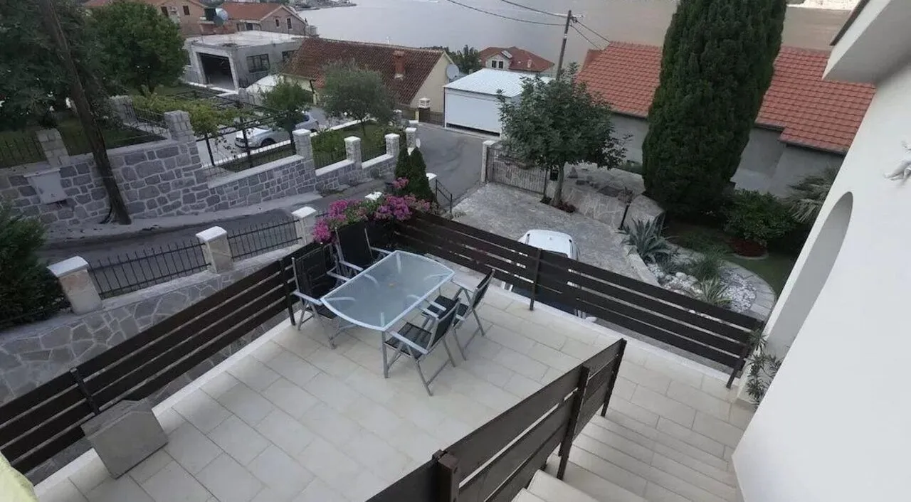 Prodaja, kuća, 240m², Prčanj, Kotor