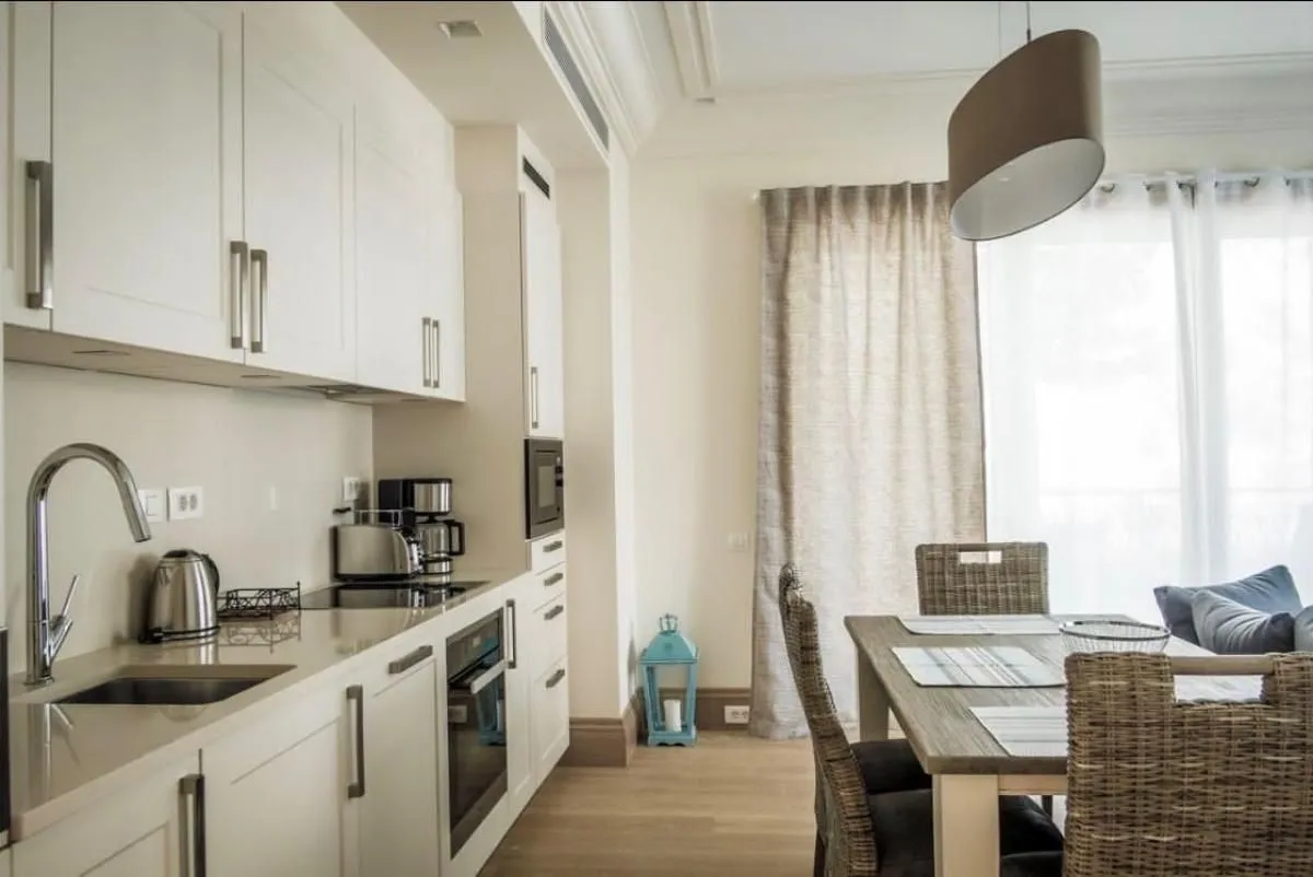 Prodaja, dvosoban stan, 107m², Tivat, Crna Gora