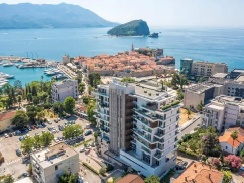 Prodaja, jednosoban stan, 65m², Centar, Budva - image 3