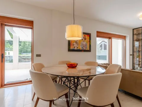 Prodaja, kuća, 261m², Rijeka Reževići, Budva - image 12