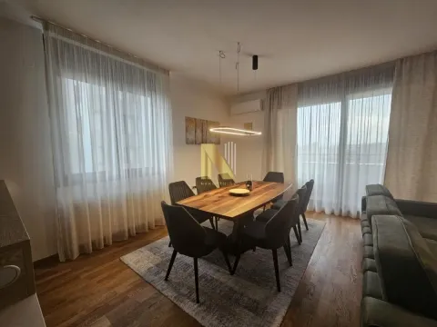 Izdavanje, četvorosoban stan, 133m², Sajmište, Novi Sad - image 5