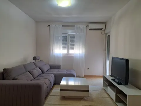 Rent, one bedroom apartment, 47m², City Kvart, Podgorica - image 11