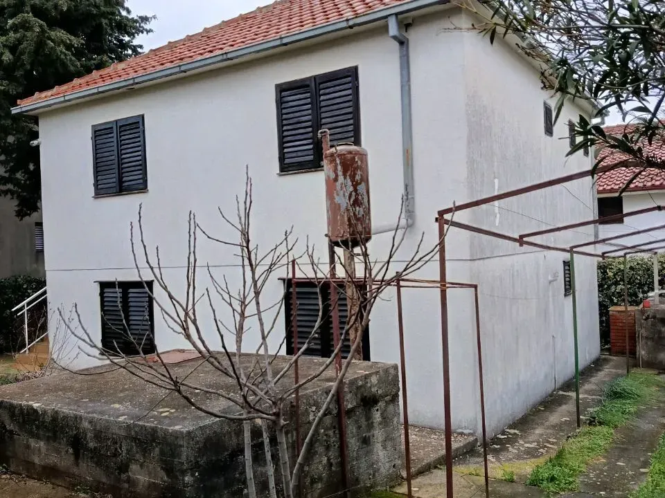 Prodaja, kuća, 80m², Kunje, Bar