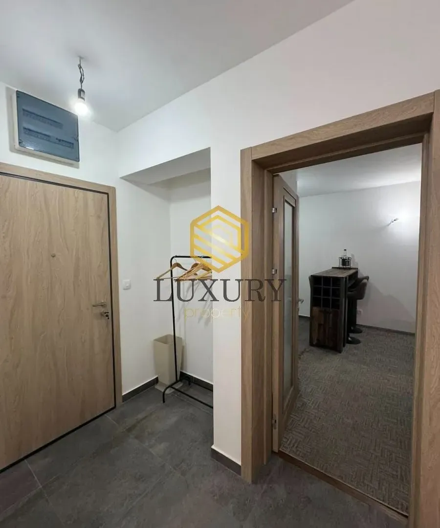 Rent, office space, 70m², Master Kvart, Podgorica