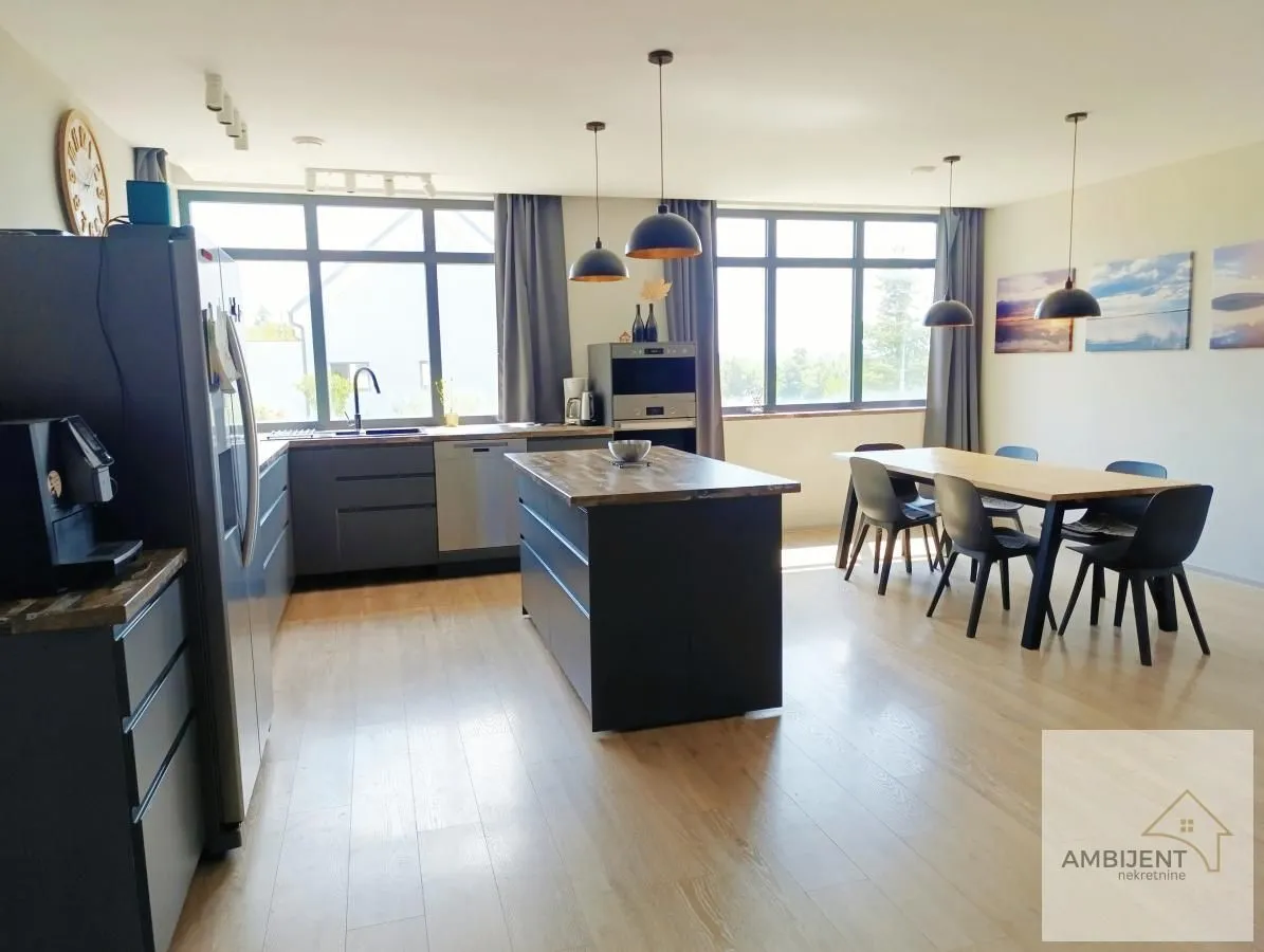 Sale, house, 600m², Sopot, Beograd