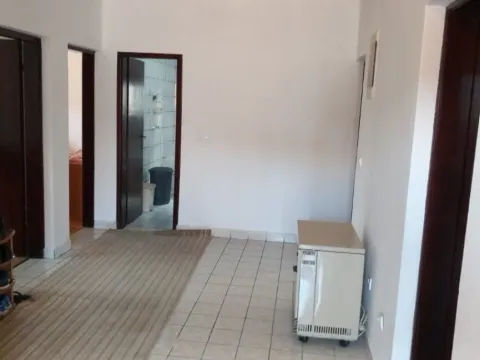 Izdavanje, trosoban stan, 100m², Dalmatinska ulica, Podgorica - image 4