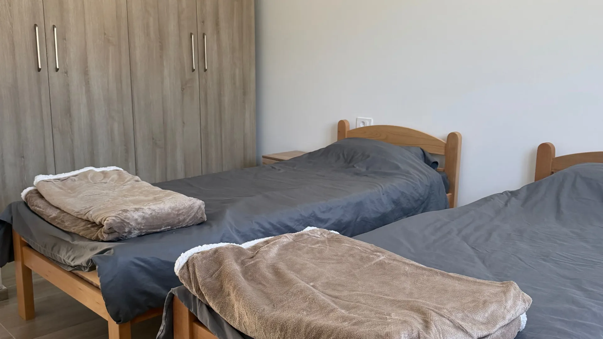 Izdavanje, jednosoban stan, 42m², Bonići, Tivat