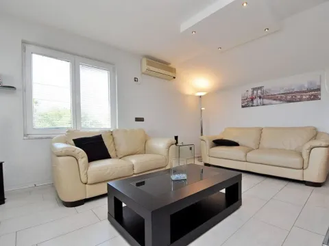 Prodaja, kuća, 350m², Tivat, Crna Gora - image 16