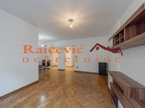 Sale, three bedroom apartment, 64m², Kalenić Pijaca, Vračar Sve Podlokacije - image 4