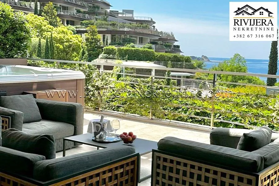 Sale, two bedroom apartment, 159m², Centar, Budva