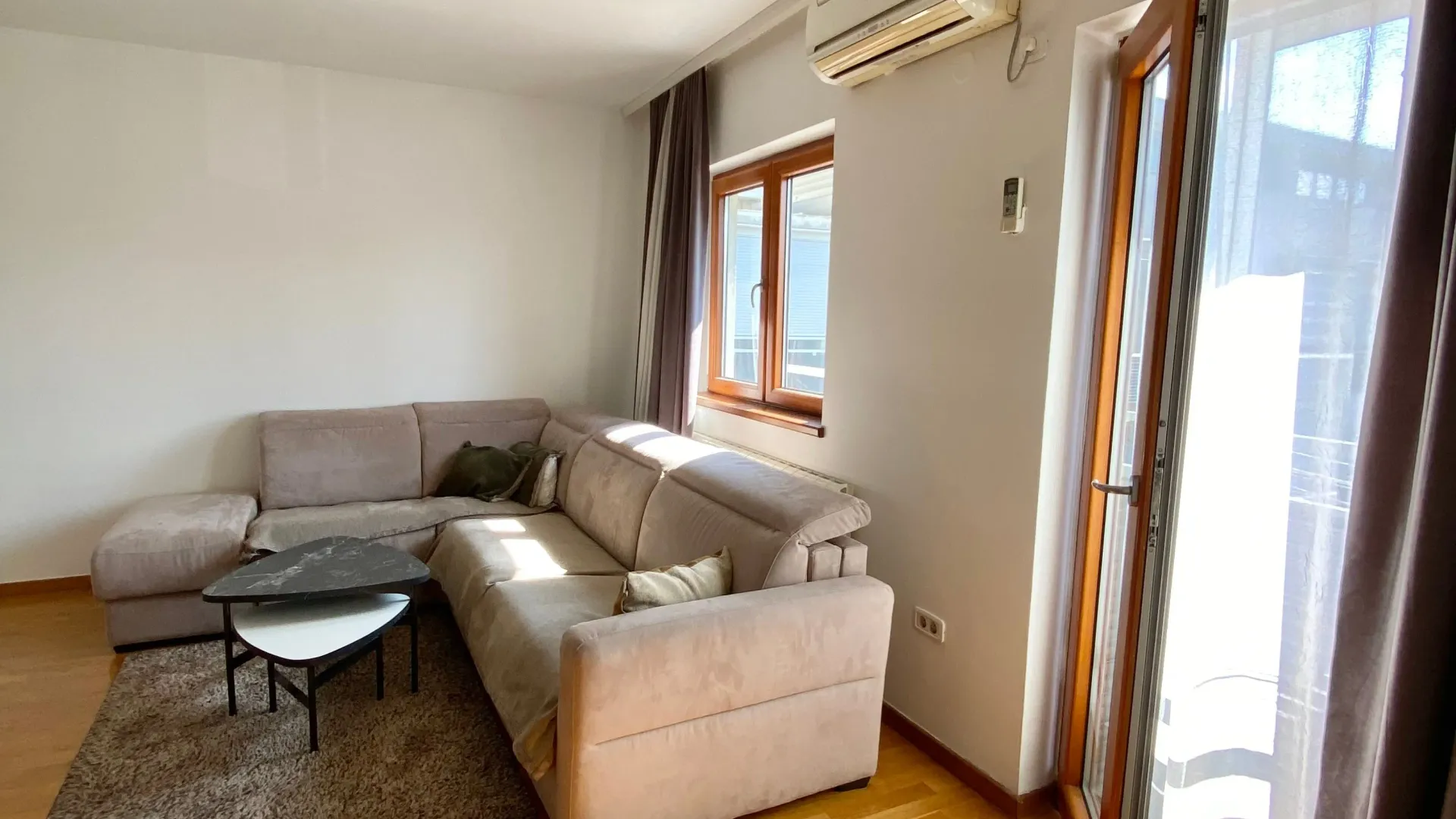 Rent, studio apartment, 40m², Tološka šuma, Podgorica