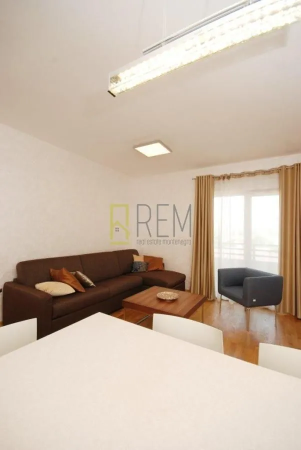 Rent, two bedroom apartment, 70m², City Kvart, Podgorica
