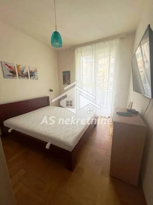 Rent, three bedroom apartment, 106m², Vračar Hram, Vračar Sve Podlokacije