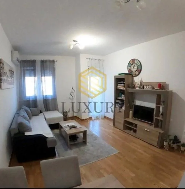 Rent, one bedroom apartment, 43m², City Kej, Podgorica