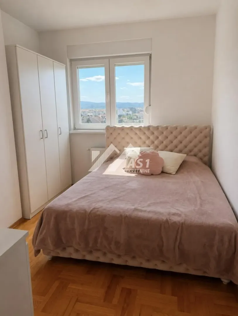 Izdavanje, jednosoban stan, 36m², Bulevar Evrope, Novi Sad Sve Podlokacije