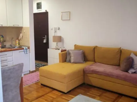 Prodaja, garsonjera, 26m², Adamovićevo Naselje, Novi Sad Sve Podlokacije - image 2