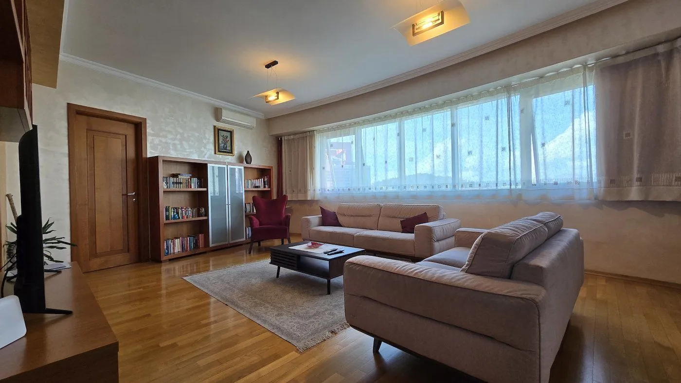 Rent, apartment, 100m², Centar, Podgorica