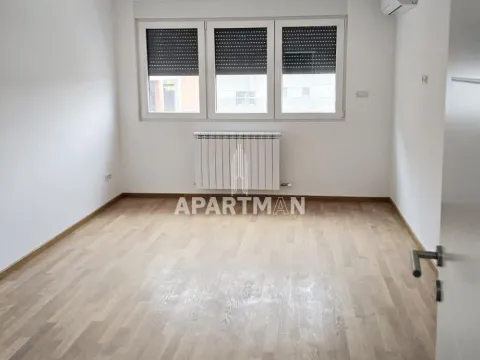 Prodaja, trosoban stan, 60m², Ledine, Beograd - image 5