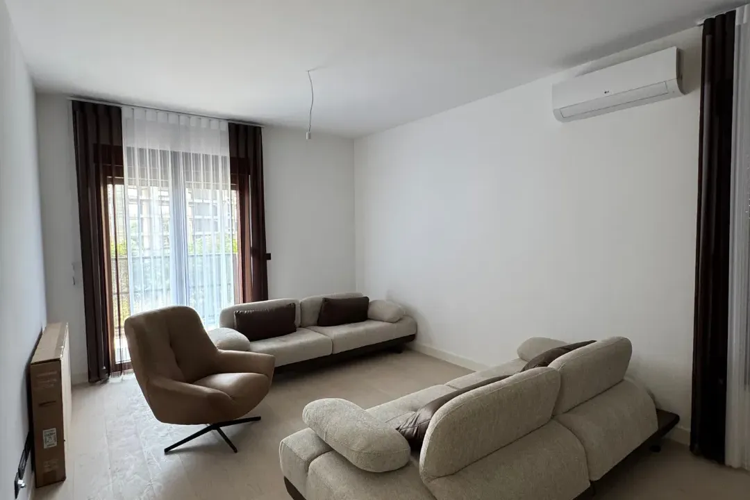 Rent, one bedroom apartment, 53m², 1 maj, Podgorica