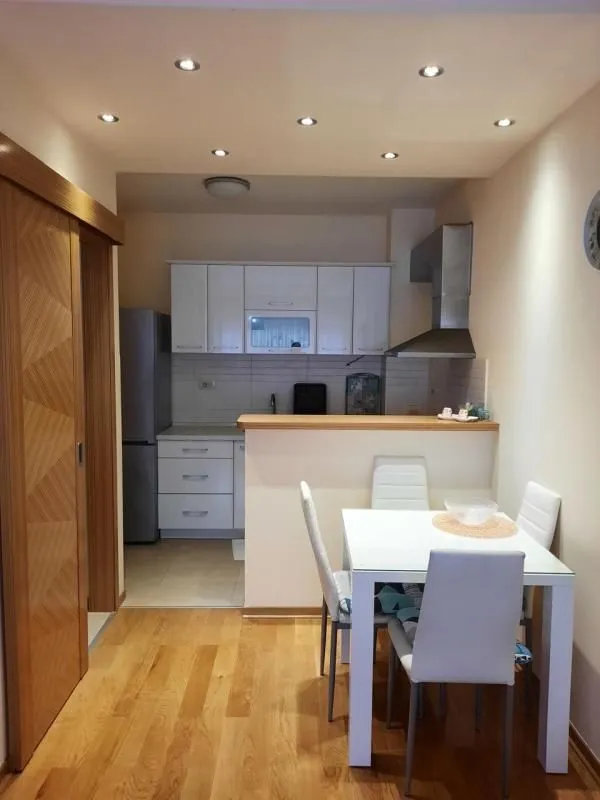 Rent, one bedroom apartment, 52m², Bar, Crna Gora
