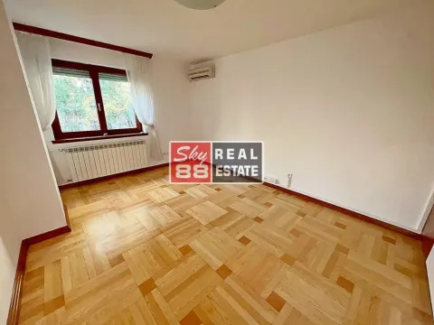 Izdavanje, kuća, 350m², Savski Venac, Beograd - image 10