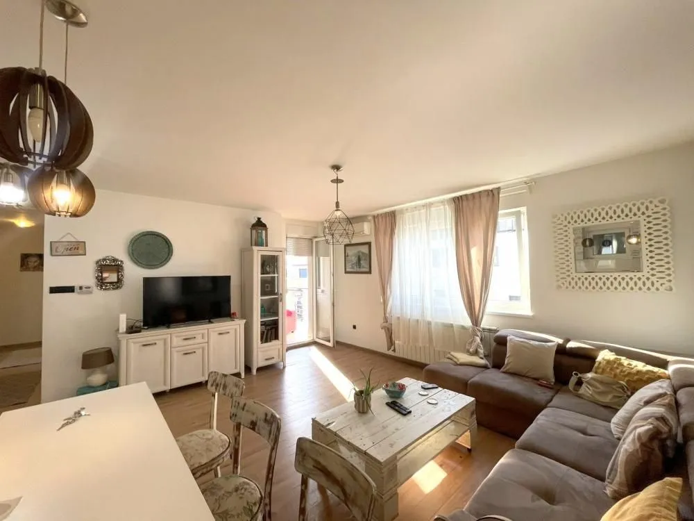 Rent, three bedroom apartment, 68m², Južni Bulevar, Vračar Sve Podlokacije
