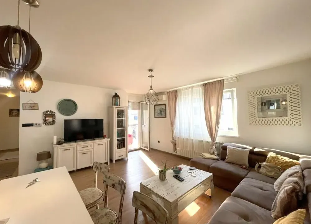 Rent, three bedroom apartment, 68m², Južni Bulevar, Vračar Sve Podlokacije