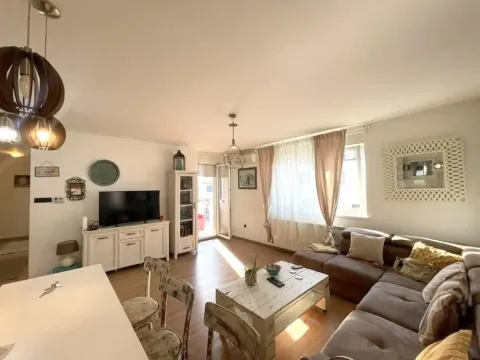 Stan in Južni Bulevar