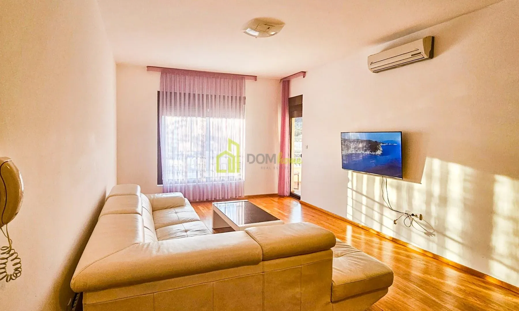 Rent, two bedroom apartment, 70m², Bečići, Budva