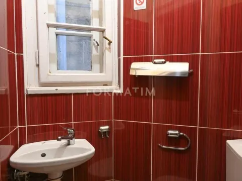 Izdavanje, trosoban stan, 105m², Stari Grad, Beograd - image 9