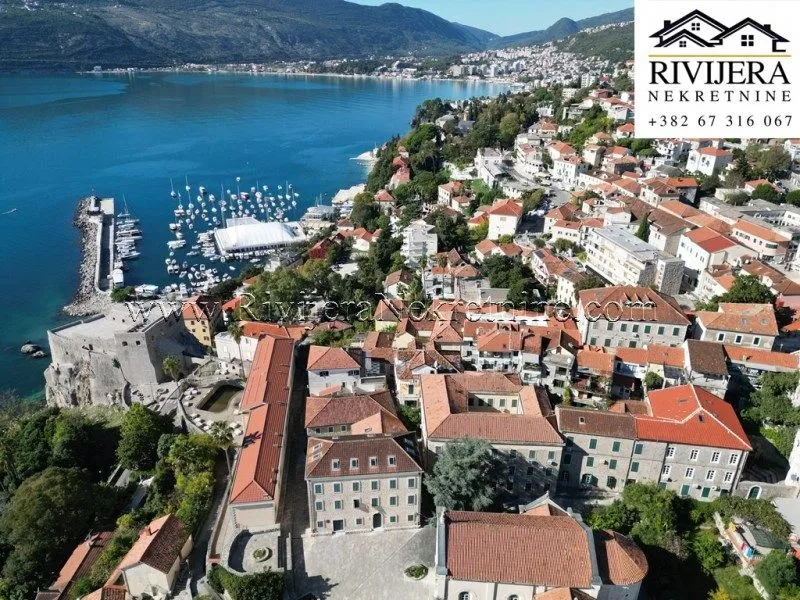 Prodaja, kuća, 171m², Centar, Herceg Novi
