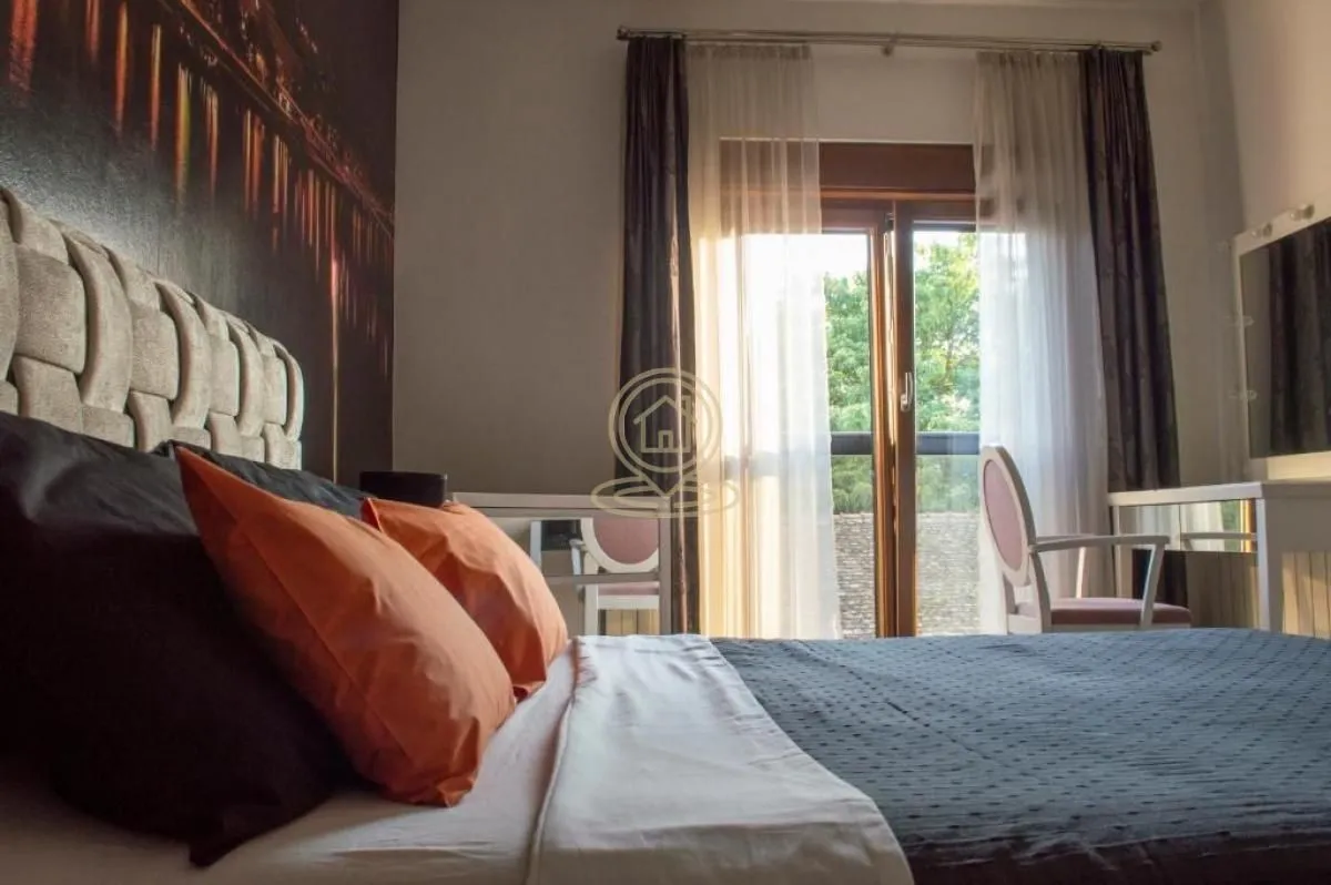 Izdavanje, jednosoban stan, 51m², Centar, Novi Sad