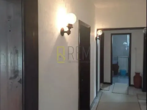 Sale, house, 218m², Cetinje, Crna Gora - image 11