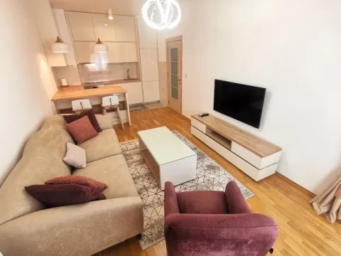 Rent, apartment, 44m², Blok 9, Podgorica - image 3