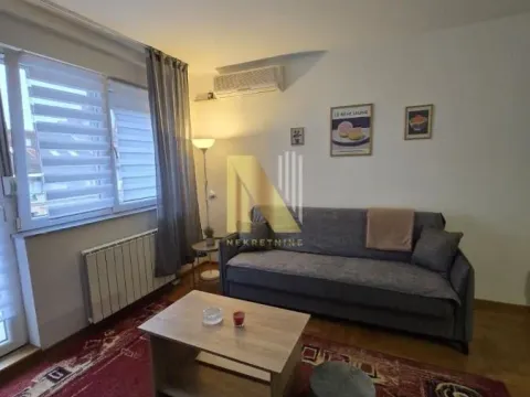 Izdavanje, garsonjera, 30m², Cara Dušana, Novi Sad Sve Podlokacije - image 6