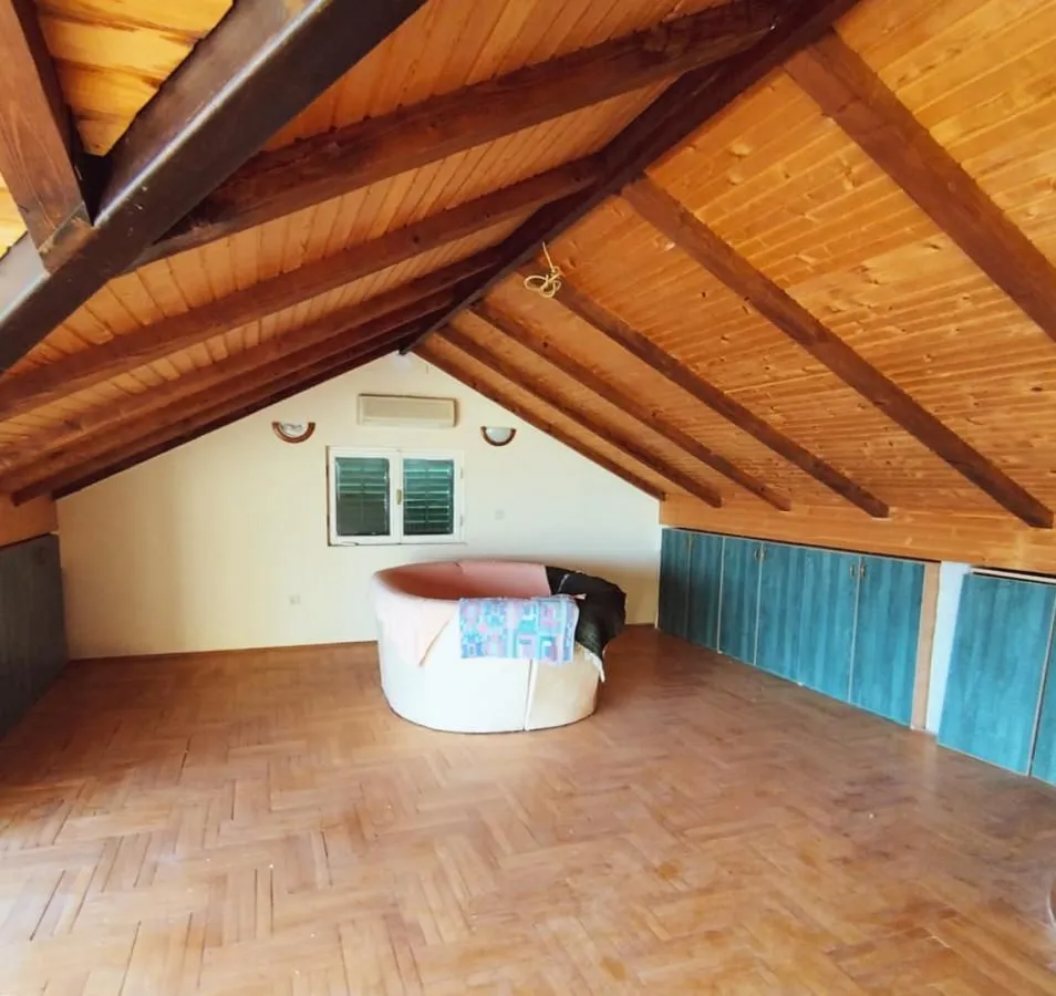 Prodaja, kuća, 252m², Topla, Herceg Novi