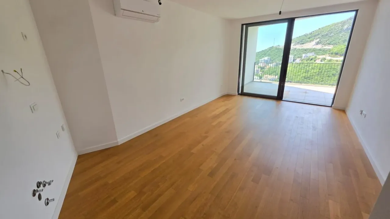 Sale, one bedroom apartment, 59m², Bečići, Budva