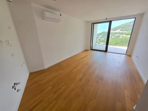 Prodaja, jednosoban stan, 59m², Bečići, Budva - image 1