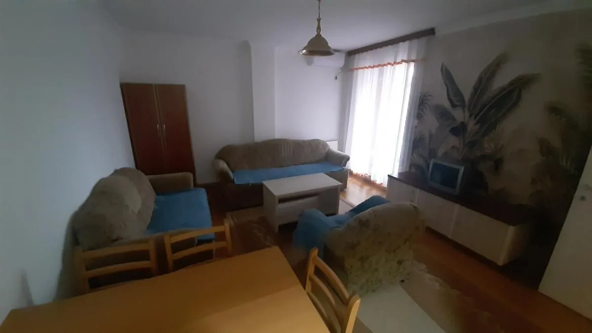 Izdavanje, dvosoban stan, 48m², Nova Detelinara, Novi Sad Sve Podlokacije