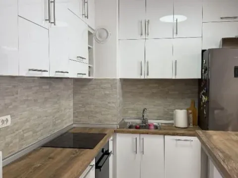 Izdavanje, trosoban stan, 83m², Voždovac Sve Podlokacije, Beograd - image 4