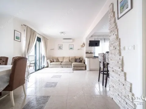 Sale, two bedroom apartment, 75m², Dobrota, Kotor - image 20