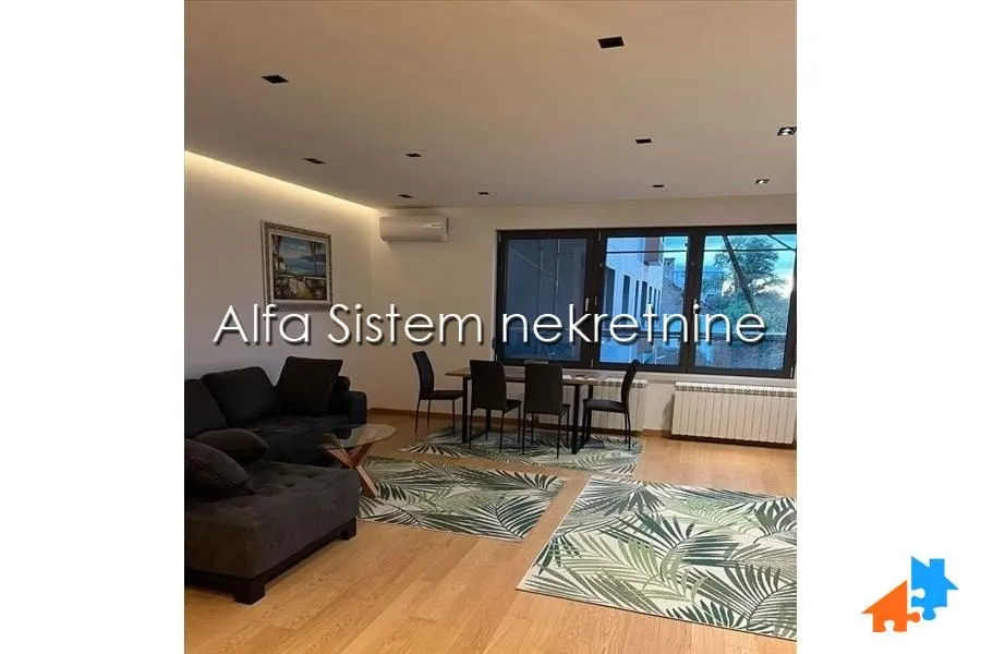 Izdavanje, trosoban stan, 89m², Stari Grad, Beograd